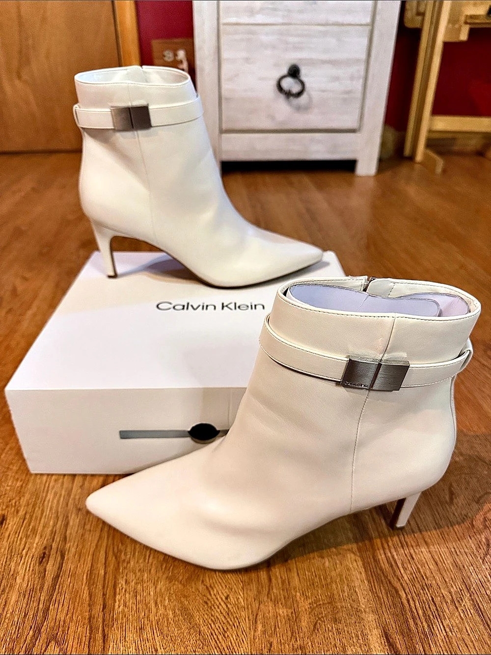 Calvin Klein KC SARITY Pointed Toe Ankle Boots White US 11 M